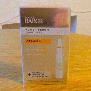 Doctor Babor Power Serum Ampoules - Vitamin C
Seven ampoules.